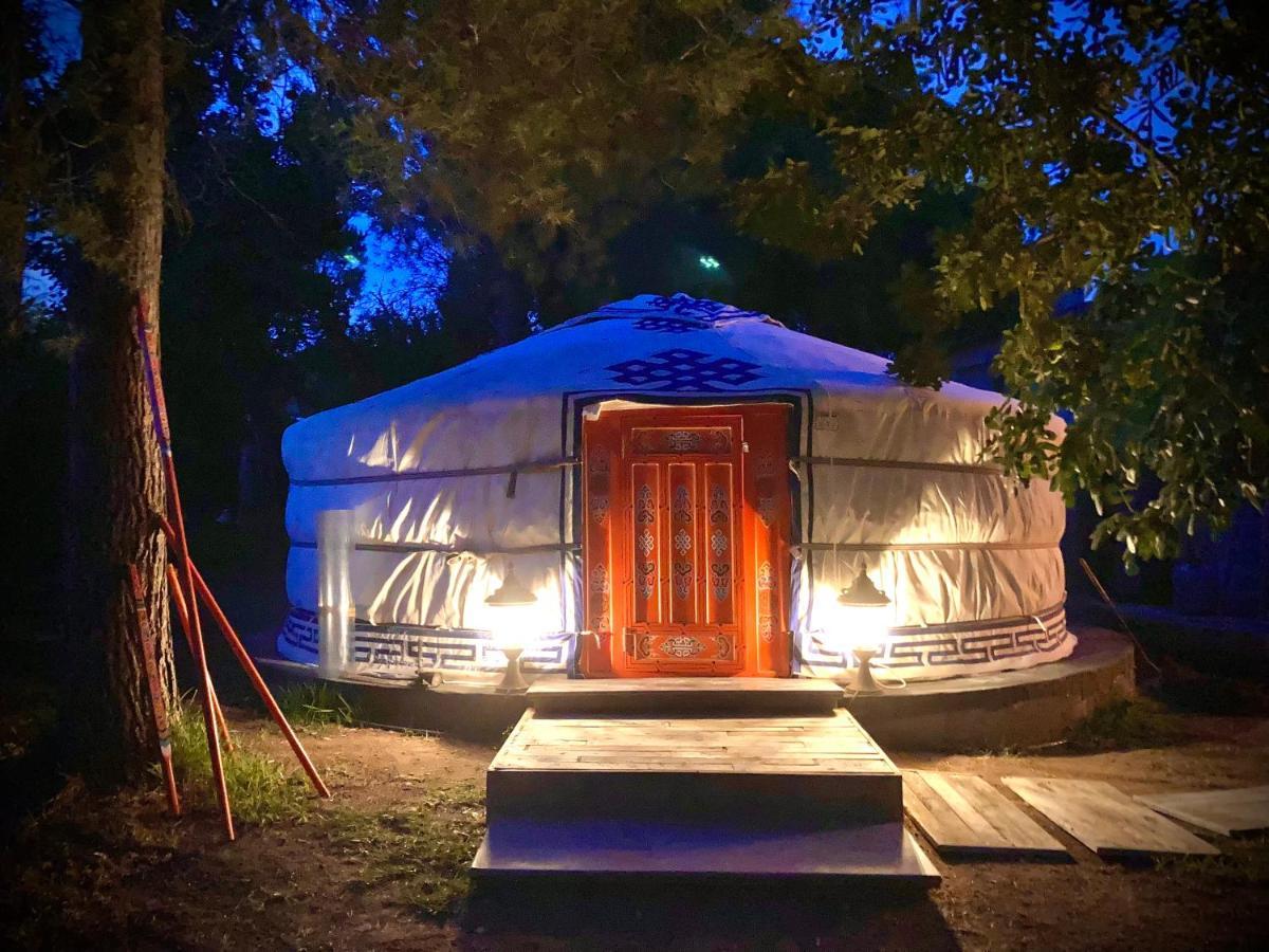 Yurta Arco Iris Hotel Riba Roja De Turia Bagian luar foto